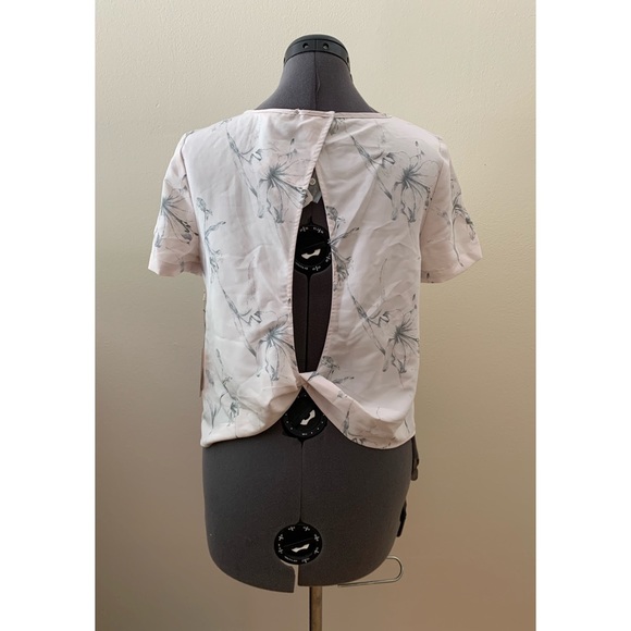 [Forever 21] Flower Print Open Back Top (NWT!) - Picture 2 of 3